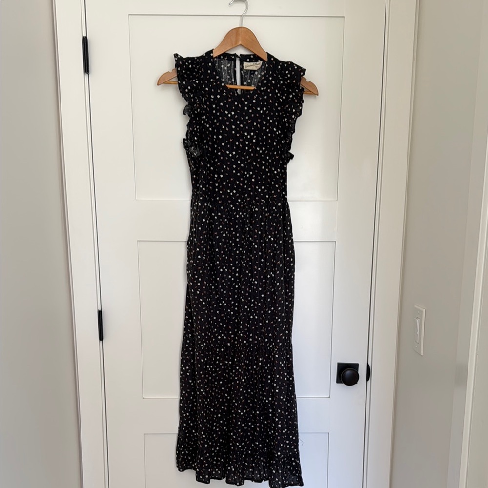 Universal Thread Black Floral Tier Ruffle Maxi Dress (size small)
